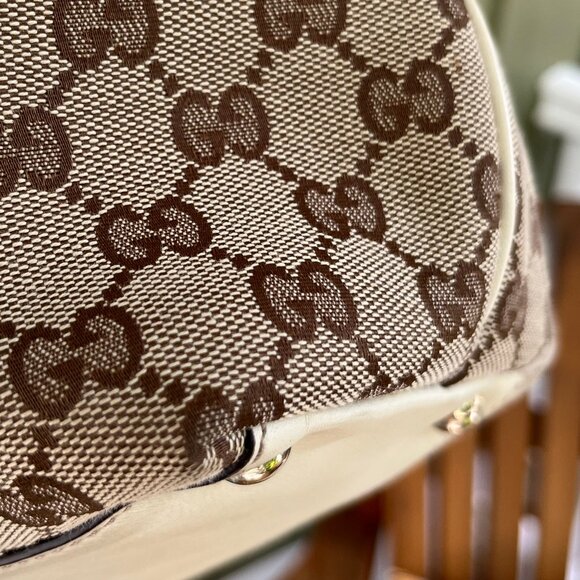 Gucci GG Canvas Shoulder Tote Bag - Authentic - Picture 12 of 17